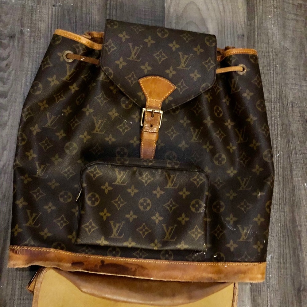 Louis Vuitton Montsouris GM auth backpack Damaged